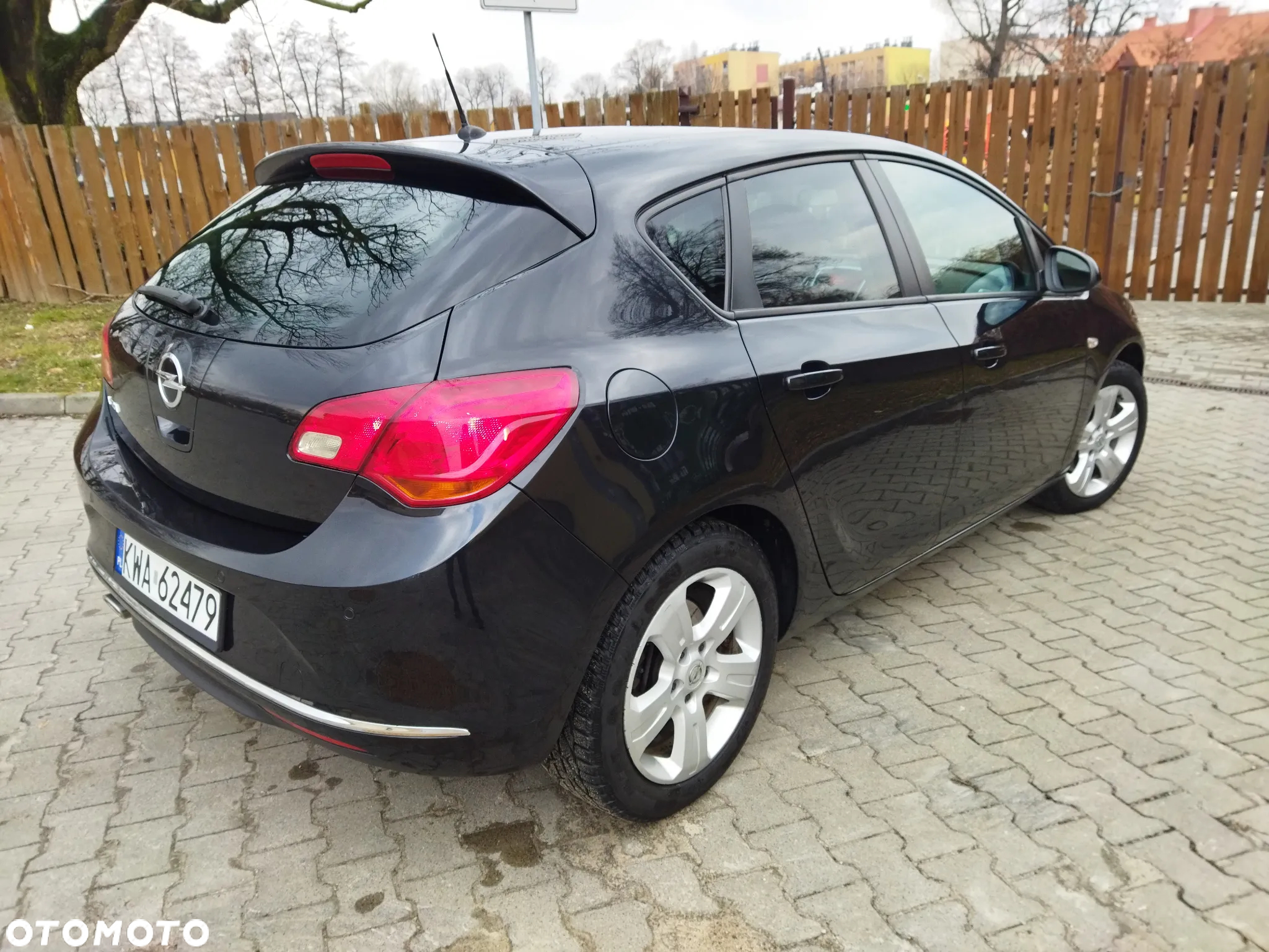 Opel Astra 2.0 CDTI DPF Design Edition - 3