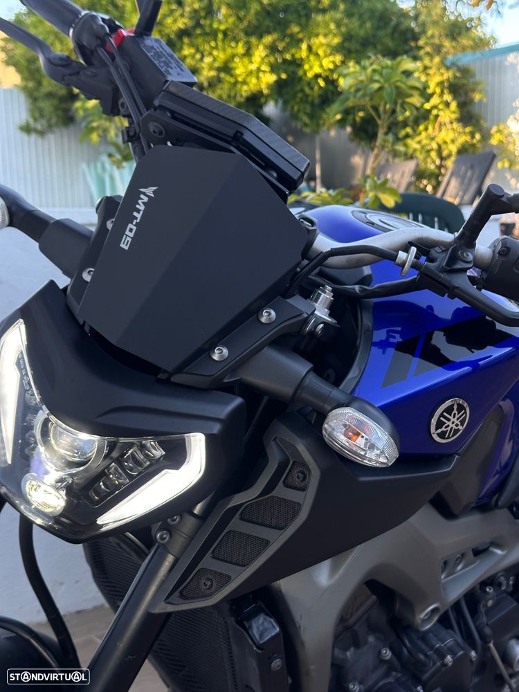 Yamaha MT-09 - 10