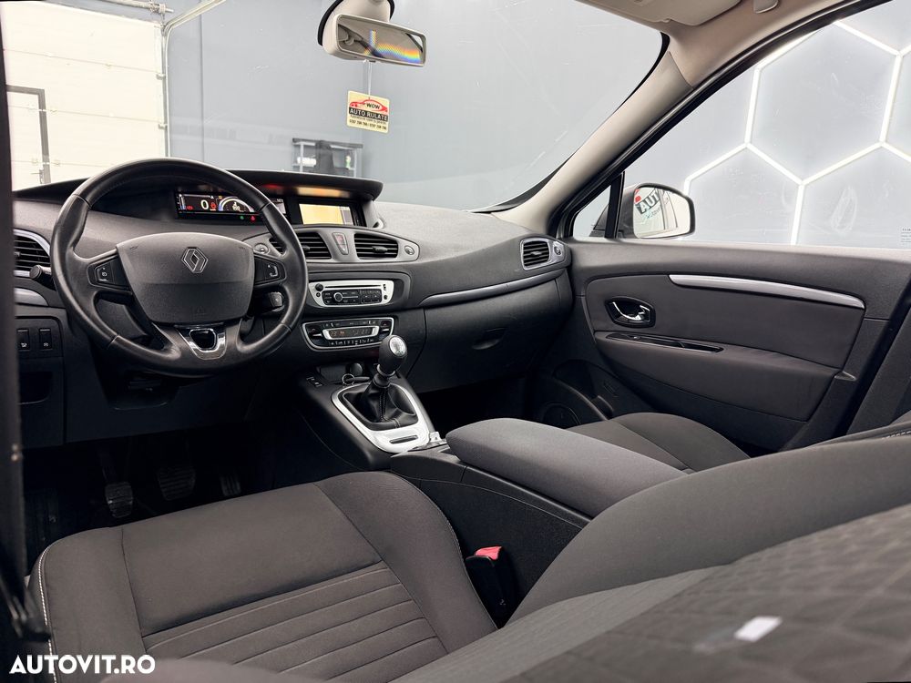 Renault Scenic dCi 110 LIMITED - 17