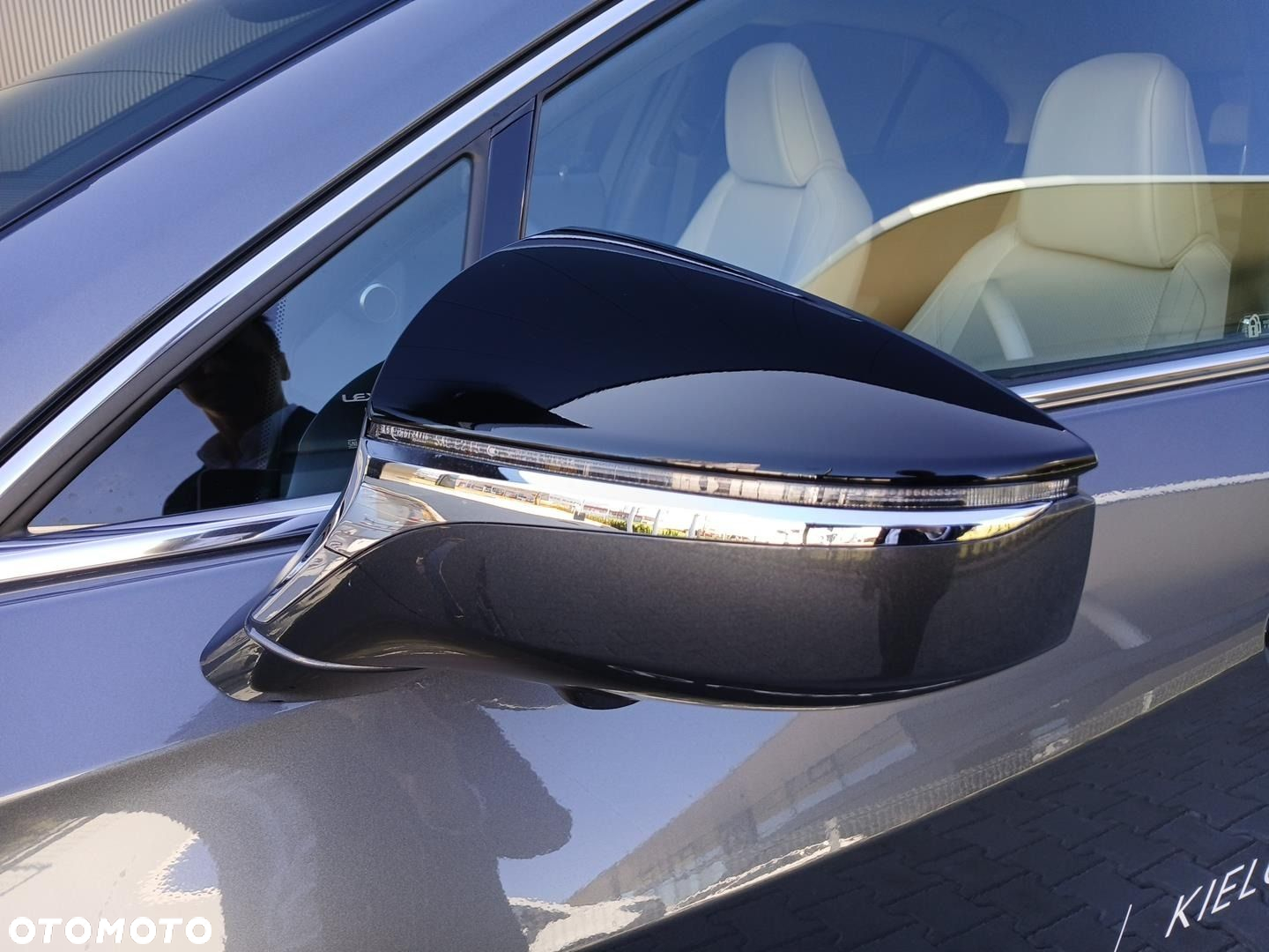 Lexus UX - 27