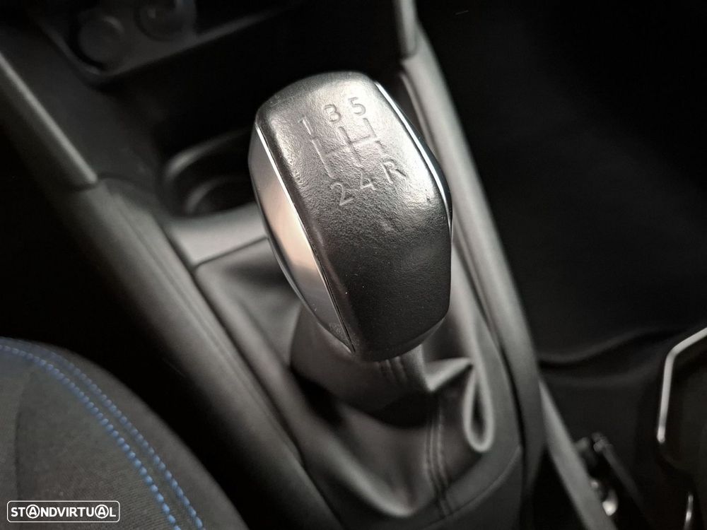 Peugeot 208 1.2 PureTech Signature - 19