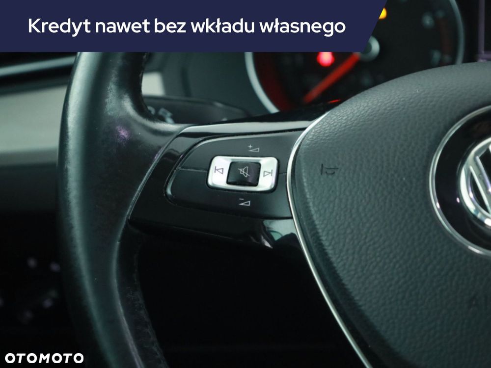 Volkswagen Passat - 15