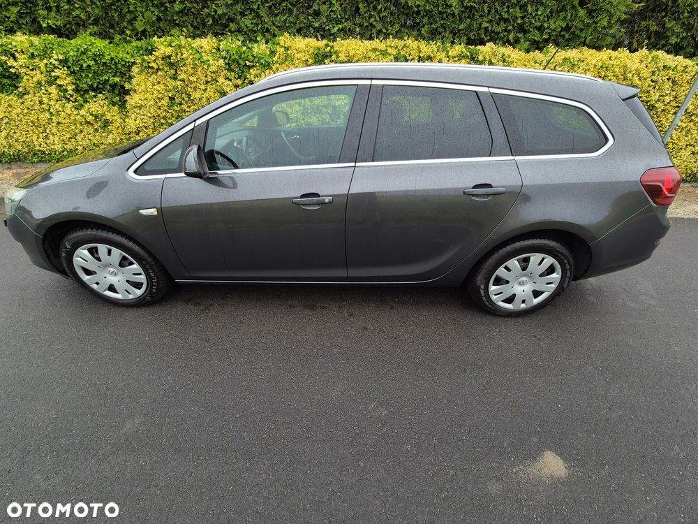 Opel Astra 2.0 CDTI Exklusiv - 6