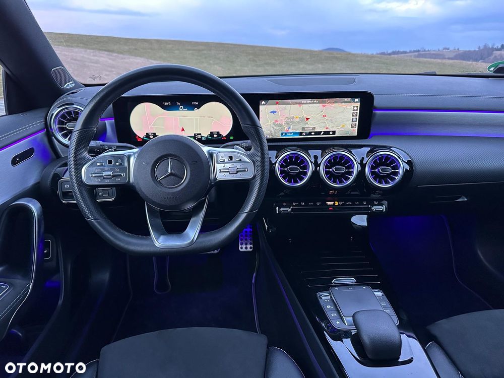 Mercedes-Benz CLA 250 e 8G-DCT AMG Line - 10