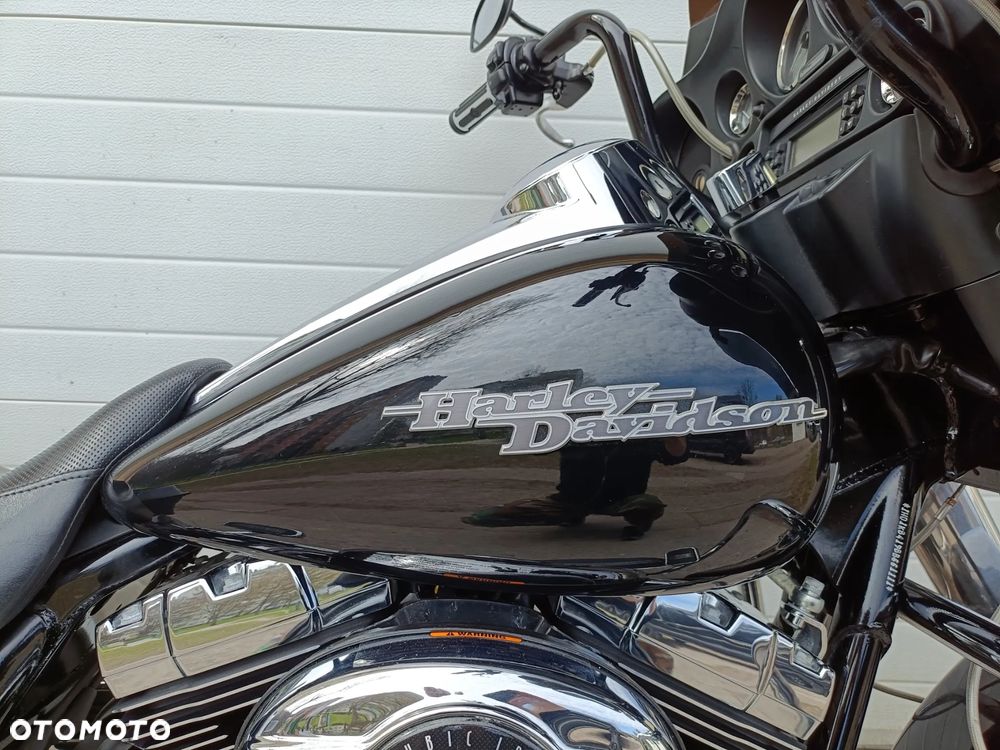 Harley-Davidson Touring Street Glide - 9