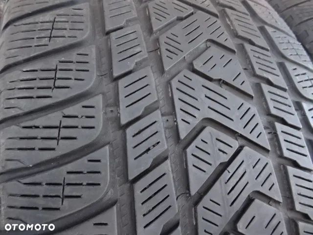 275/40/r22 108V Pirelli Winter Scorpion - 3