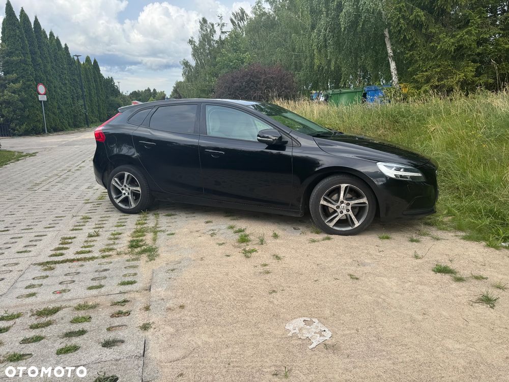 Volvo V40 D2 Drive-E R-Design Momentum - 29