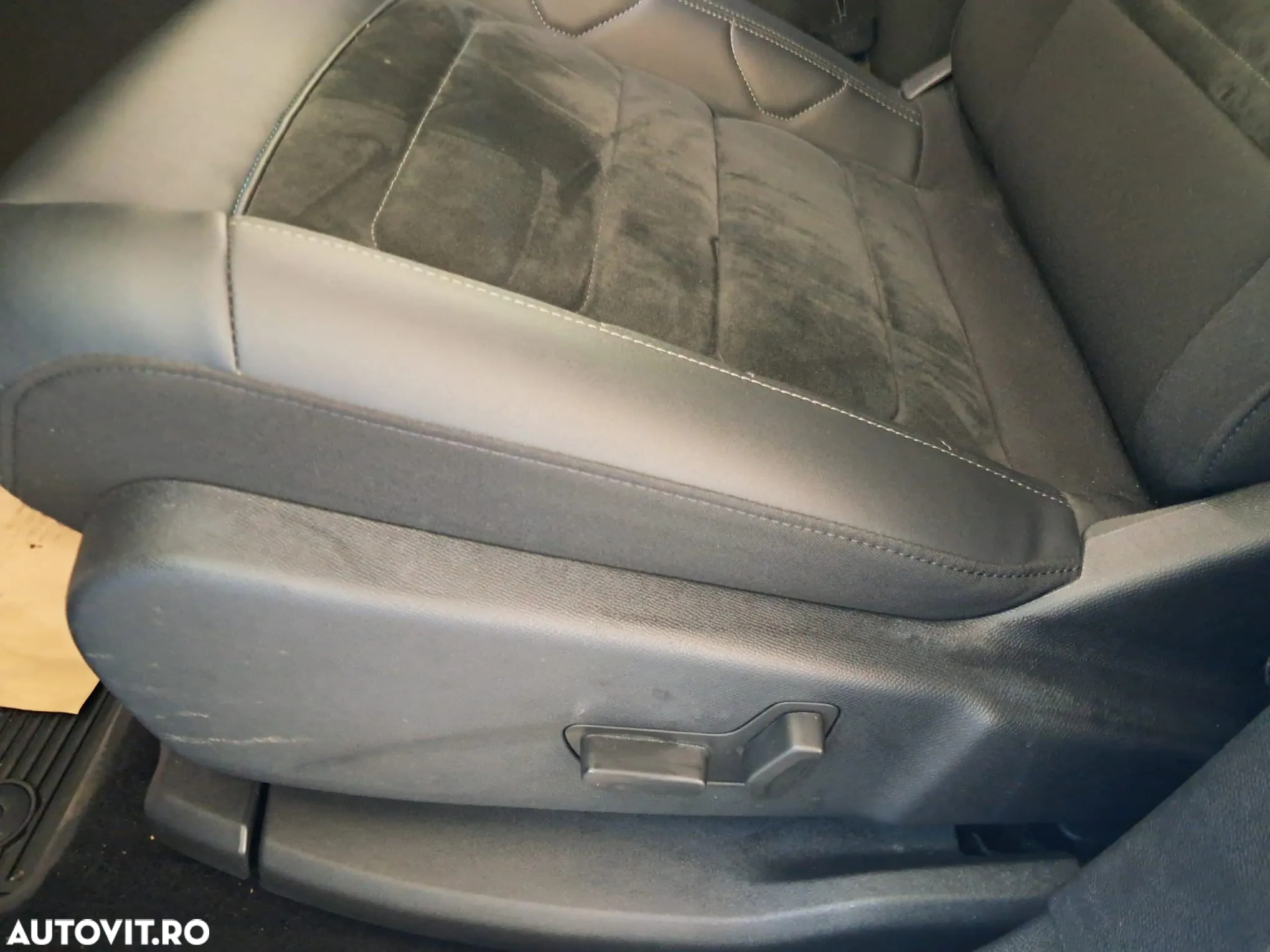 Citroën C5 Aircross 1.6 PHeV FWD 225 EAT8 Shine - 14