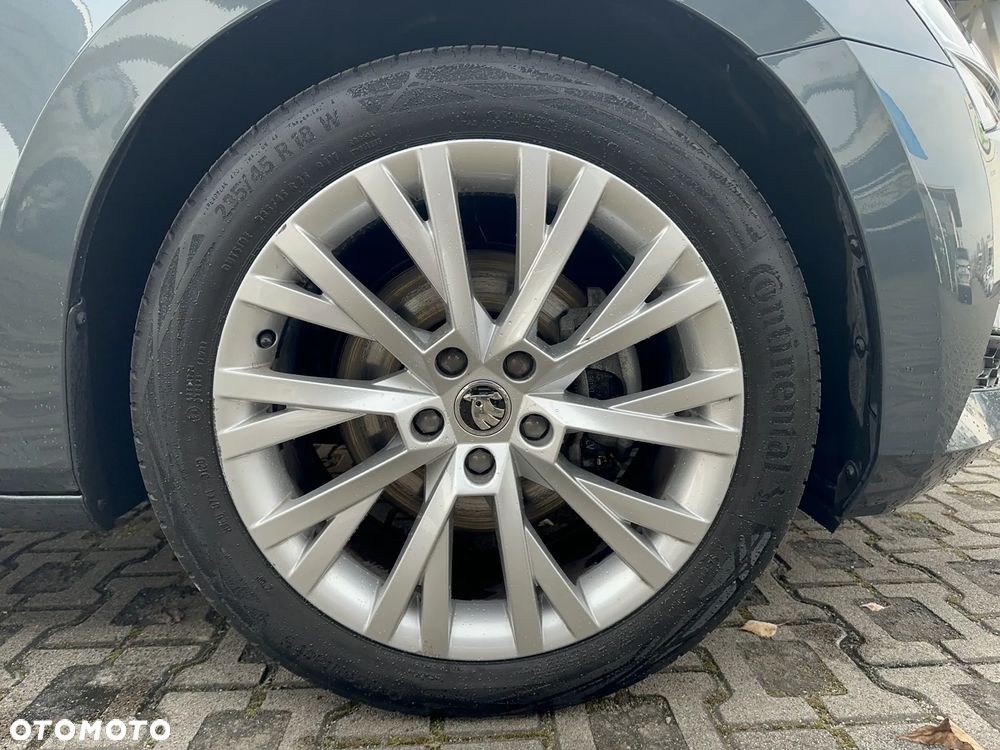 Skoda Superb 2.0 TSI Ambition DSG - 9