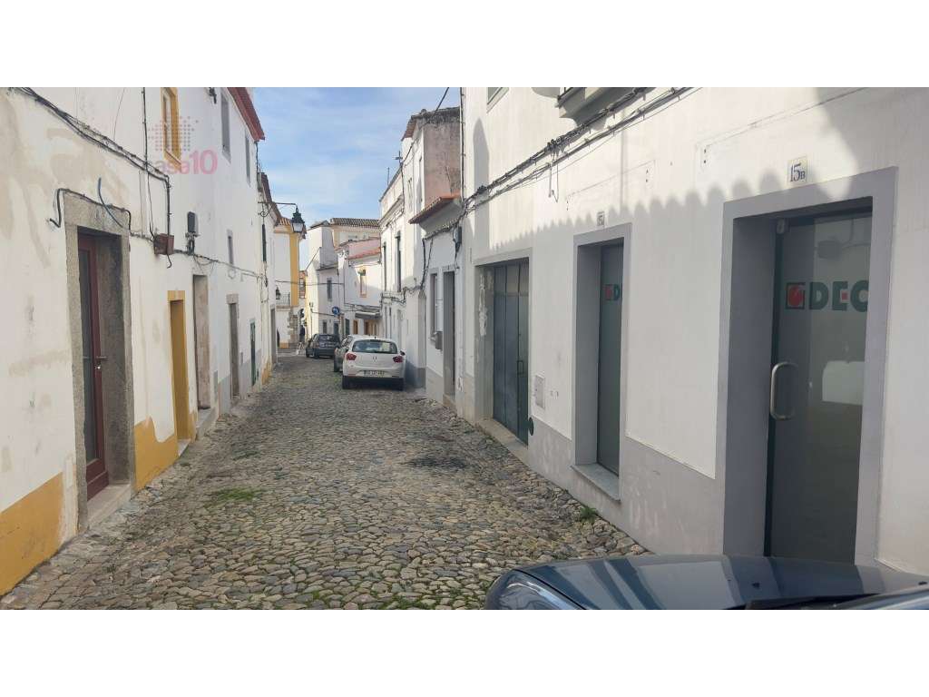Vende-se Loja no centro histórico de Évora! - Grande imagem: 5/25