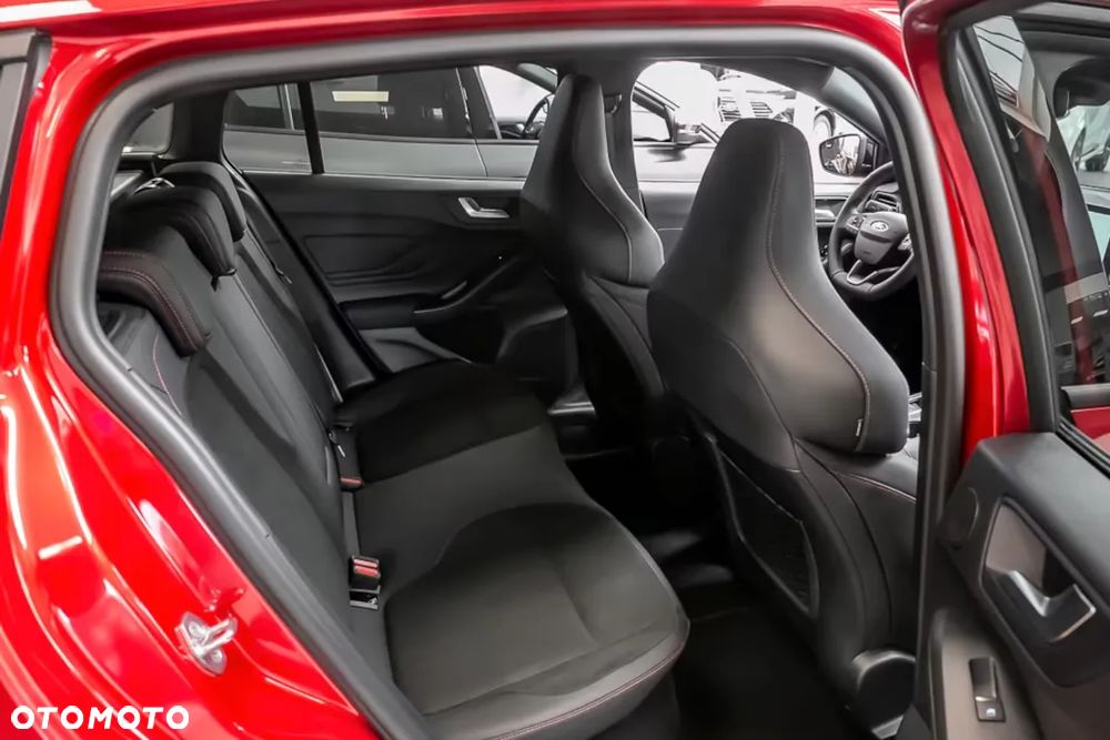 Ford Focus 2.3 EcoBoost ST X - 22