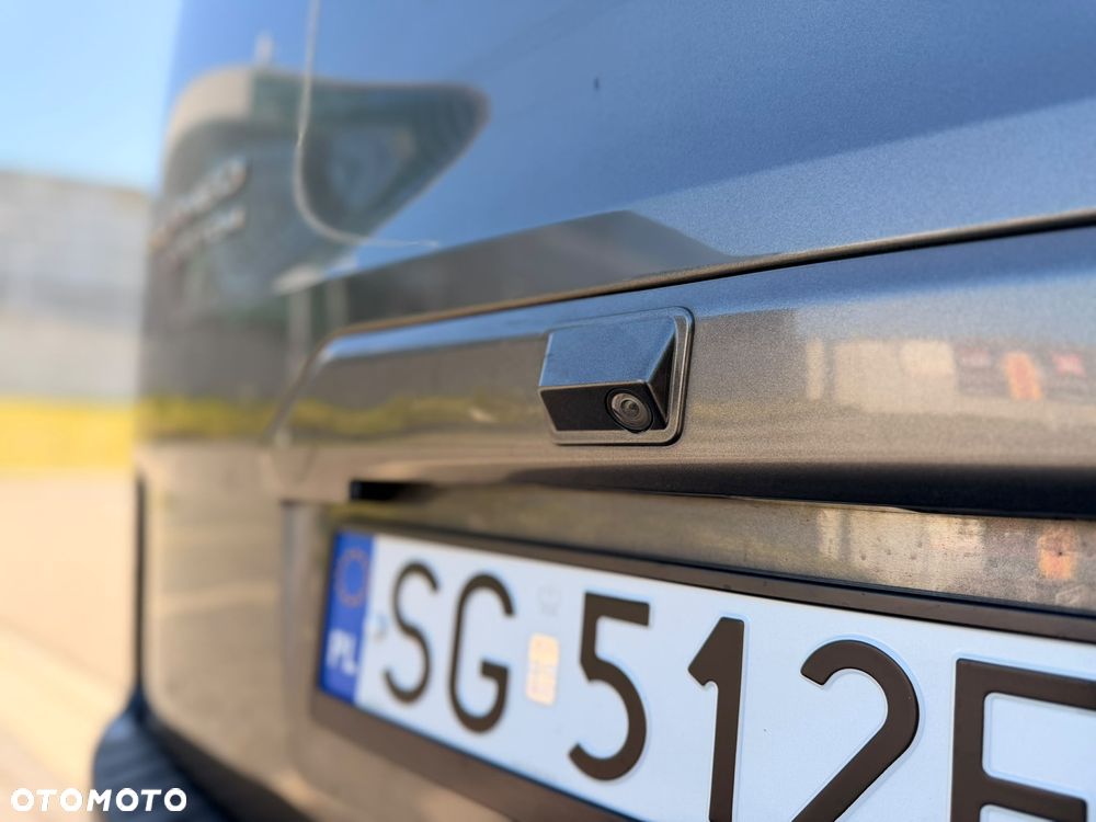 Ford Tourneo Custom 310 L2H1 VA Titanium - 32