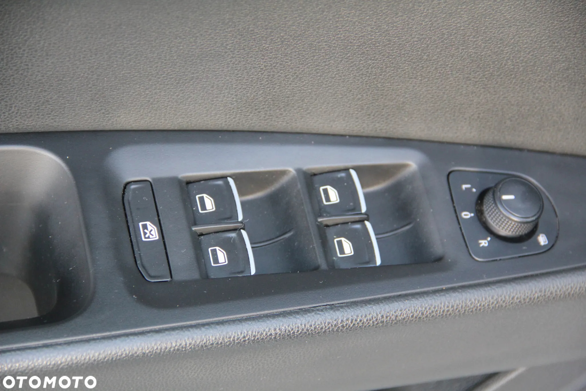 Seat Leon 2.0 TDI DPF DSG FR - 25