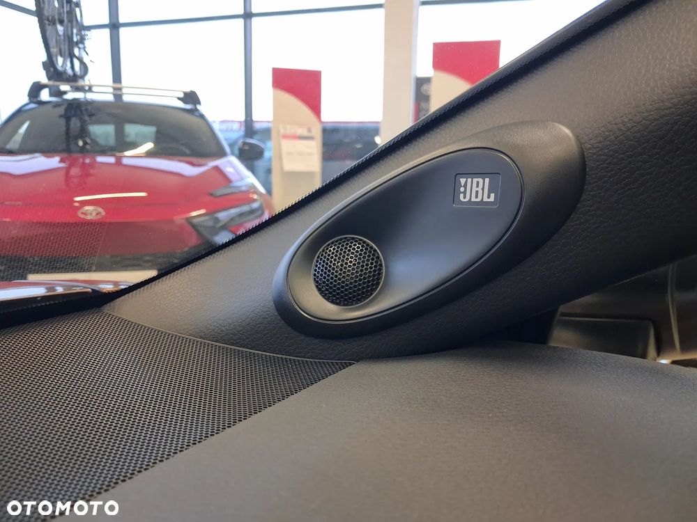 Toyota Camry 2.5 Hybrid Executive CVT - 23