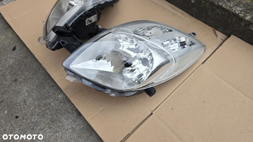 Toyota Yaris II 06-08 Lampa Przednia L+R Komplet Oryginał Europa - 4