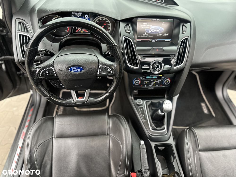 Ford Focus 2.0 EcoBoost ST - 22