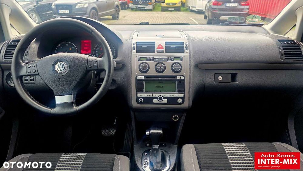 Volkswagen Touran - 29