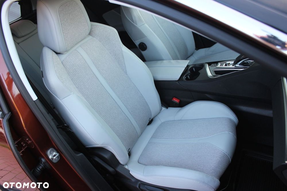 Peugeot 3008 1.2 PureTech Allure S&S EAT6 - 14