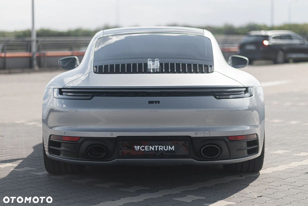 Porsche 911 Carrera S - 16