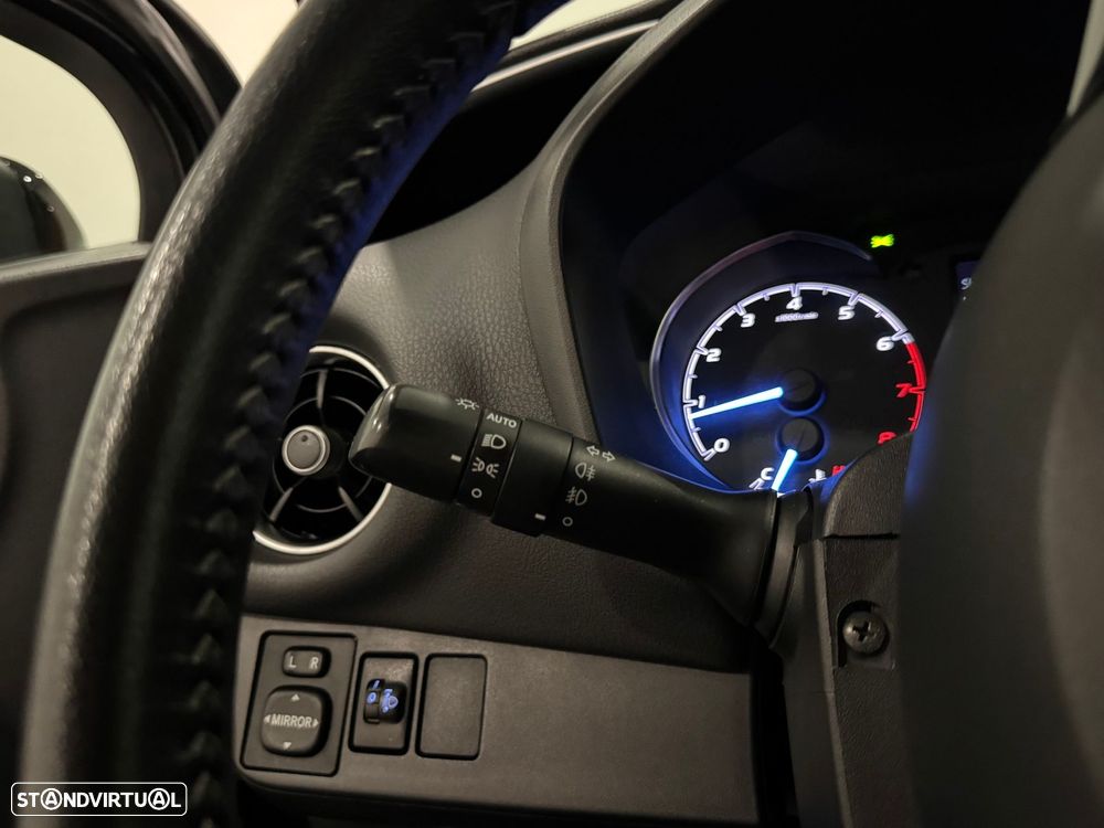 Toyota Yaris 1.5 VVT-i Comfort+P.Style - 42