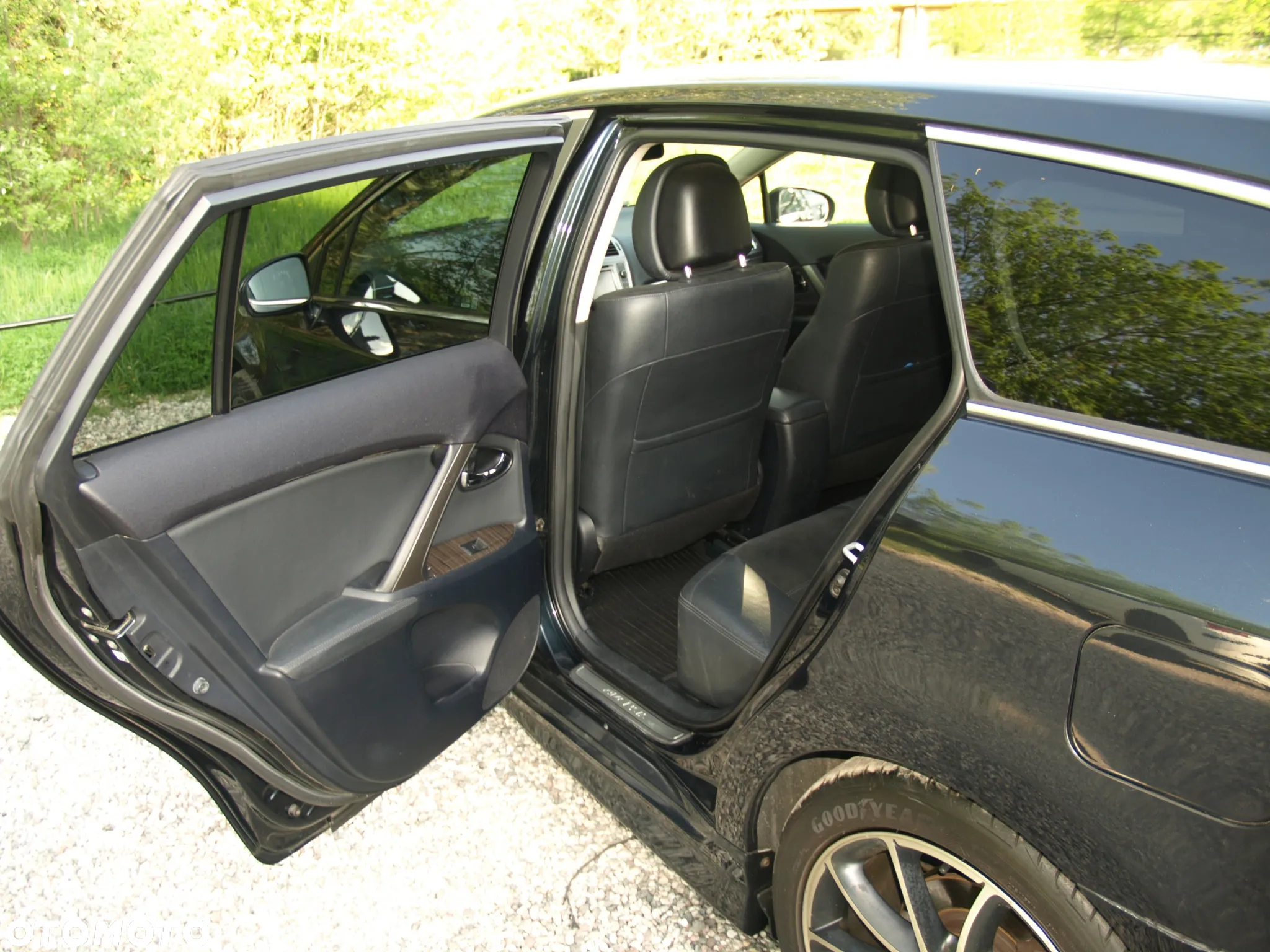 Toyota Avensis 2.2 D-4D Sol Plus - 9