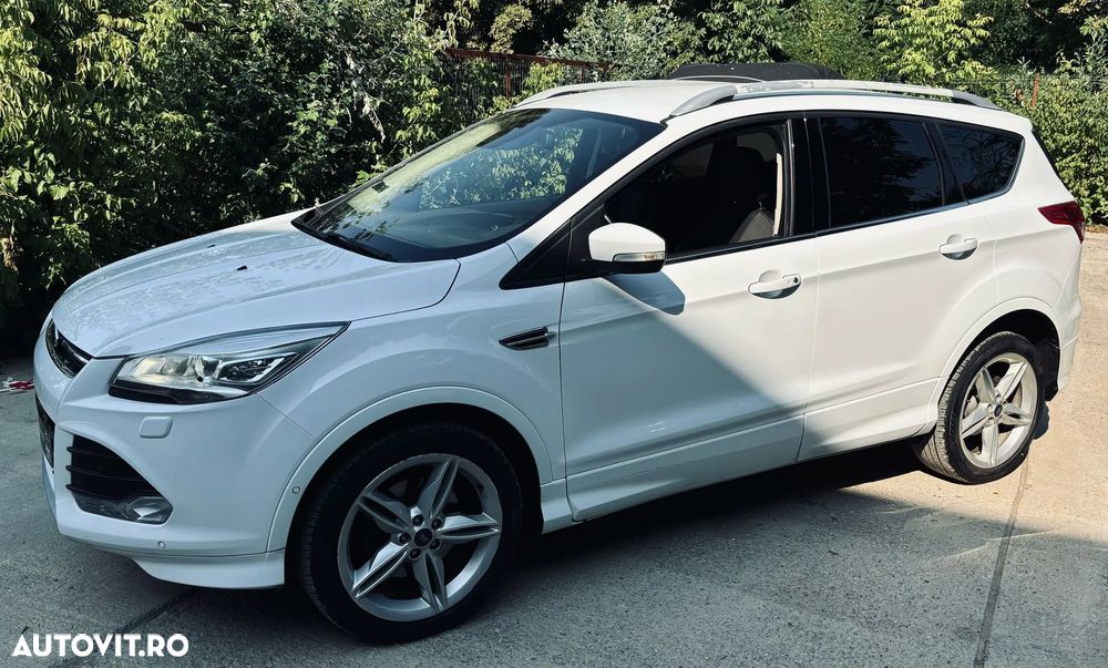 Ford Kuga 2.0 TDCi 2x4 ST-Line - 2