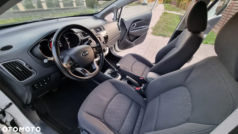 Kia Rio 1.2 Dream Team Edition - 7