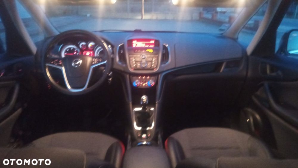 Opel Zafira 2.0 CDTI Cosmo - 11