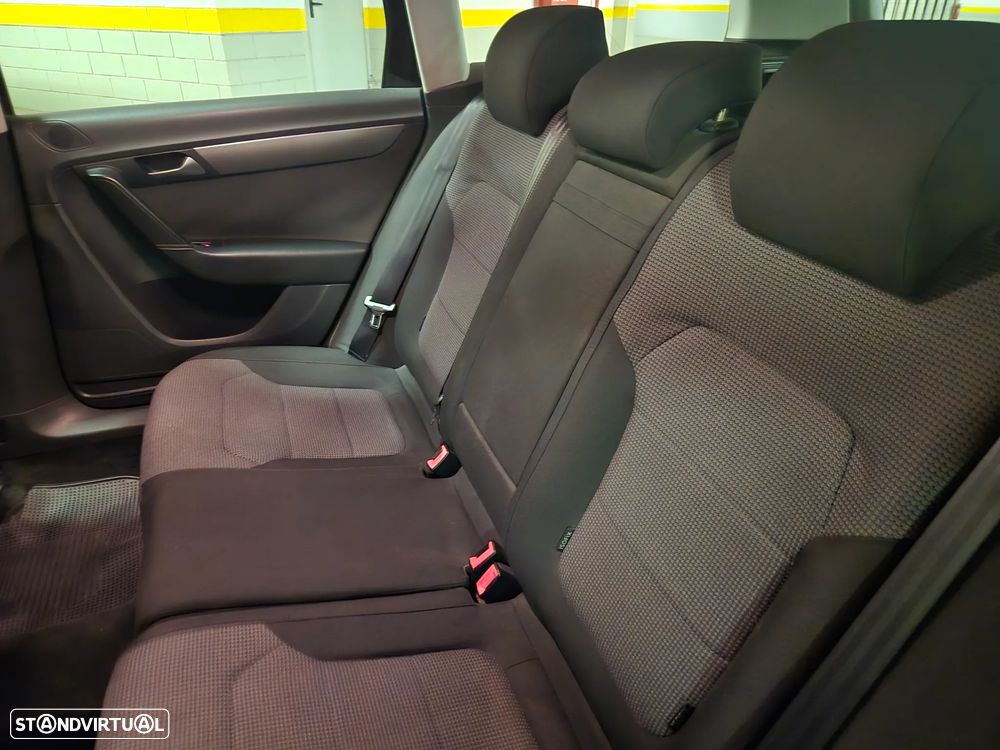 VW Passat Variant 1.6 TDI Confortline - 27