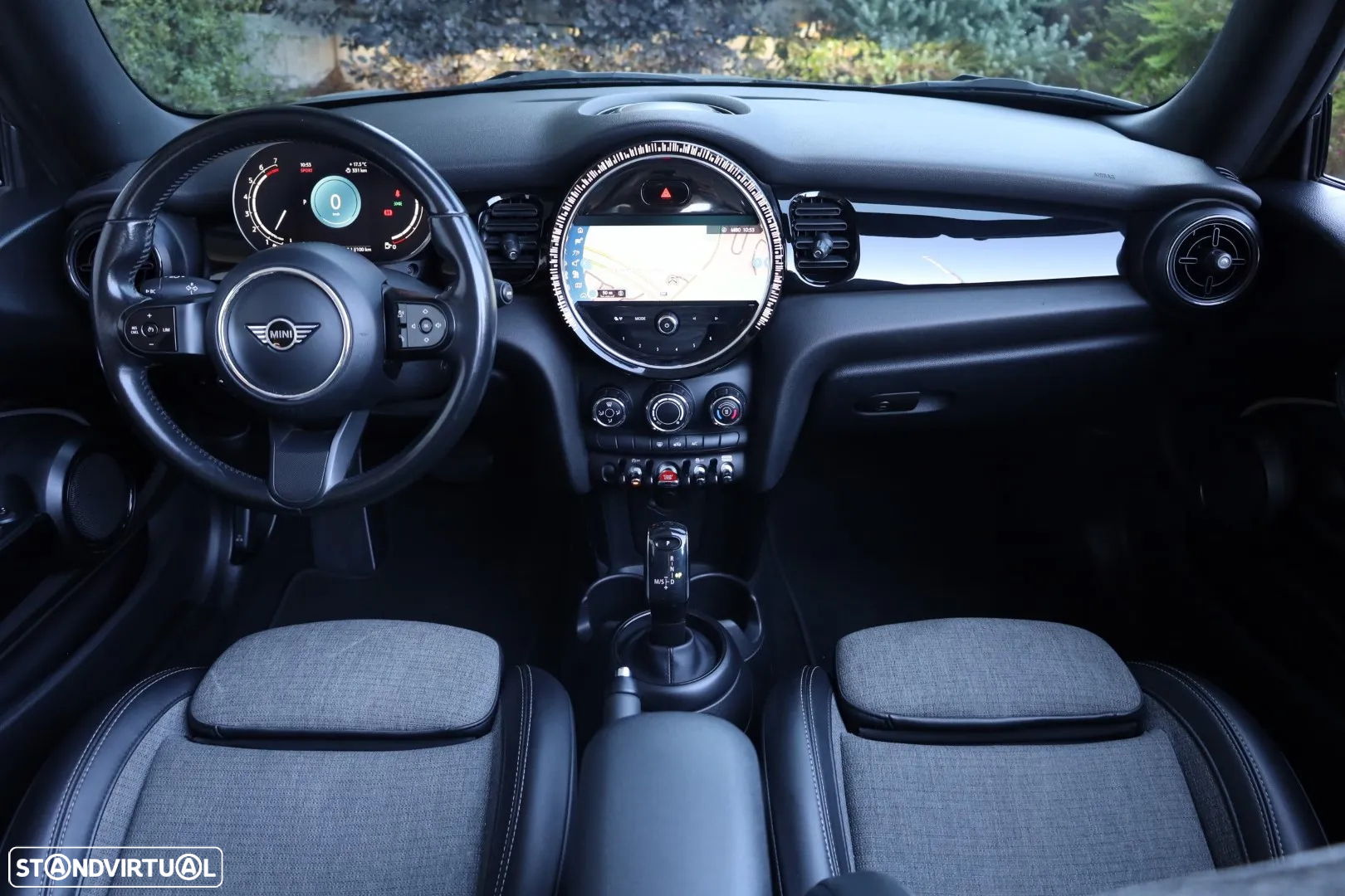 MINI Cabrio Cooper Auto - 21