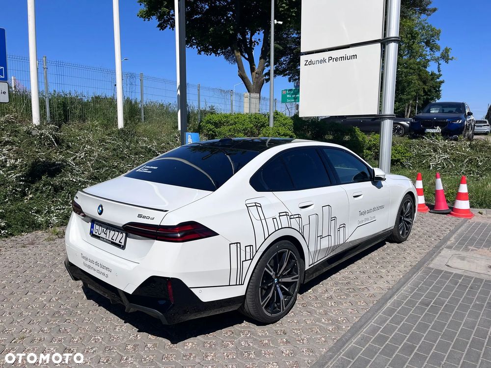 BMW Seria 5 520d xDrive mHEV - 6