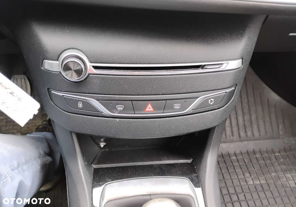 Peugeot 308 - 16