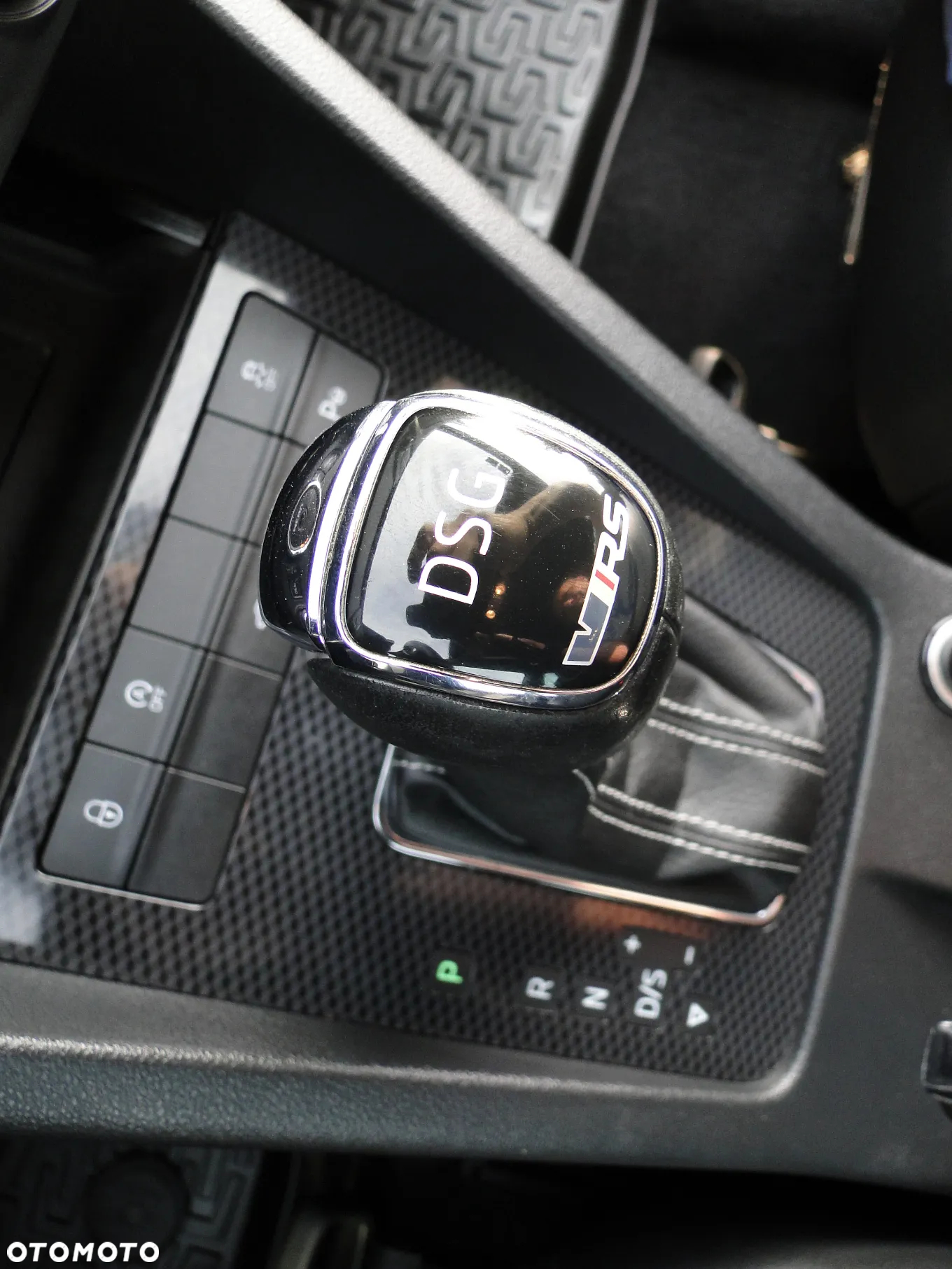 Skoda Octavia Combi 2.0 TDI DSG RS - 27