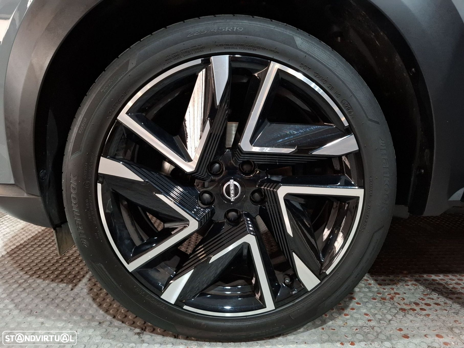 Nissan Juke 1.0 DIG-T N-Design C.Two Tone S.DCT - 21