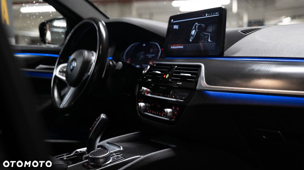 BMW Seria 5 530i xDrive mHEV M Sport sport - 9