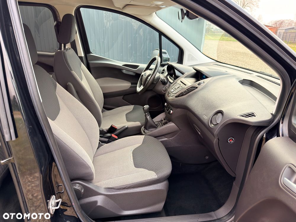 Ford Tourneo Courier 1.0 EcoBoost Titanium - 26