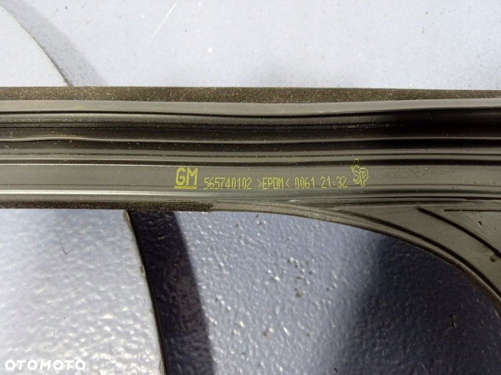 OPEL ASTRA V K KOMBI SZYBA DRZWI TYŁ LEWA MAŁA 20R 565740102 - 7