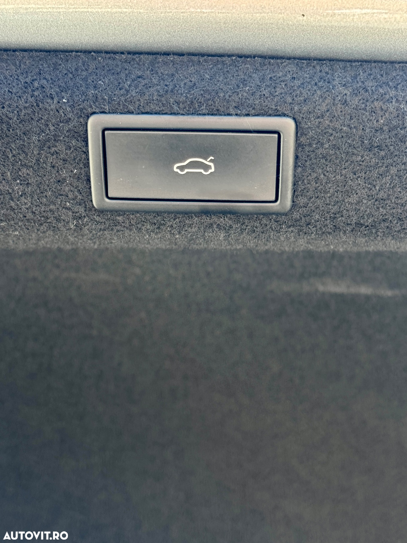 Skoda Superb Combi 2.0 TDI DSG Ambition - 14