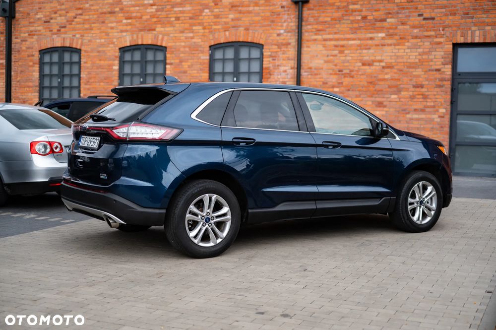 Ford Edge - 8