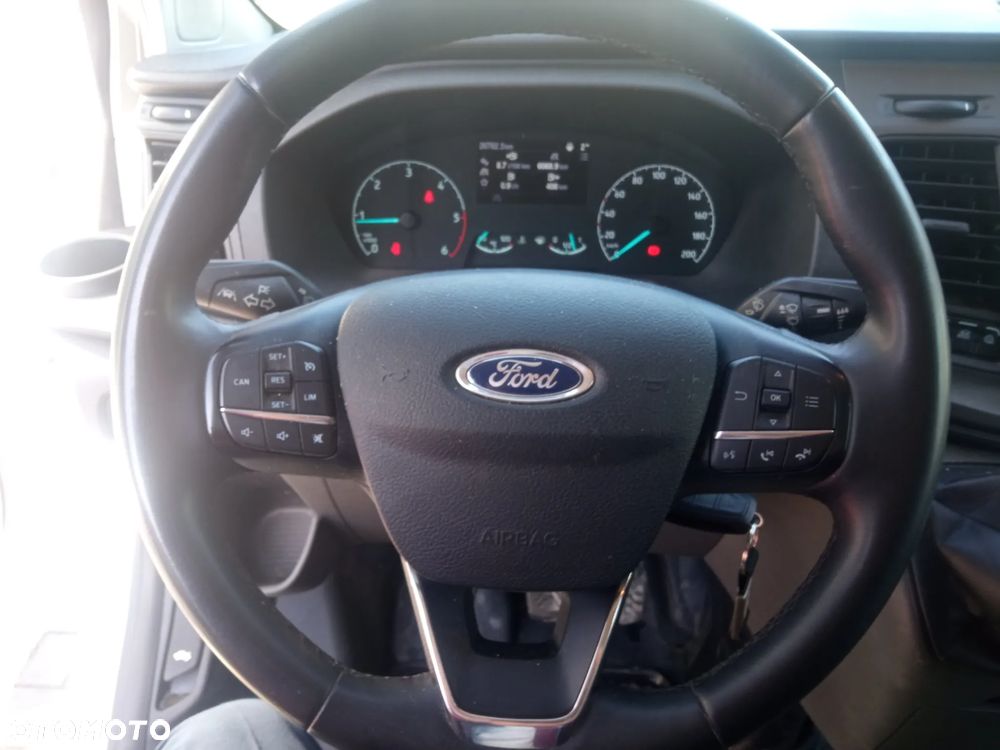 Ford Transit Custom - 13