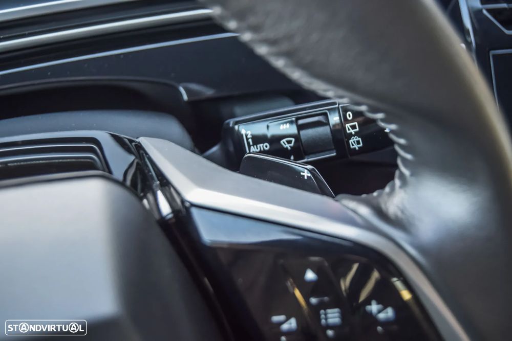 Peugeot 5008 1.2 Hybrid Allure e-DCS6 - 25