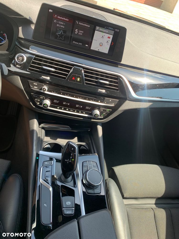 BMW Seria 5 520d M Sport sport - 26