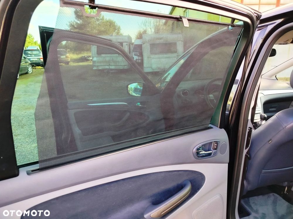 Ford S-Max 2.5 Titanium - 28