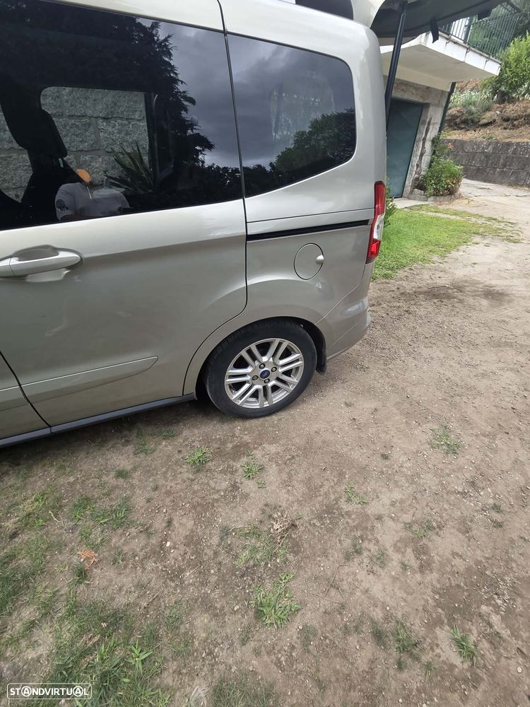 Ford Tourneo Courier 1.0 EcoBoost Ambiente - 9