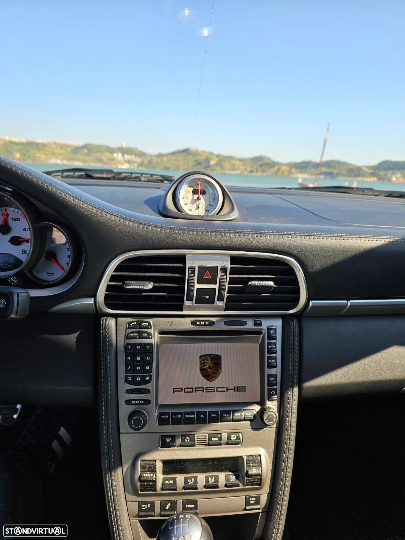 Porsche 911 (997) Carrera 4 S - 8
