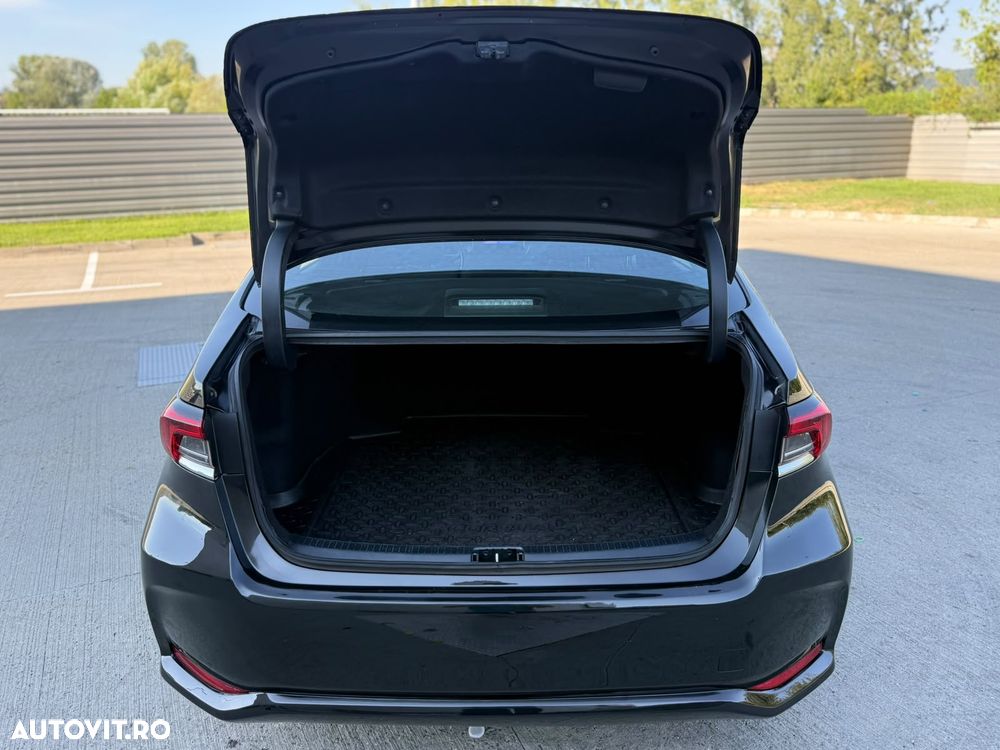 Toyota Corolla 1.8 HEV Business - 12