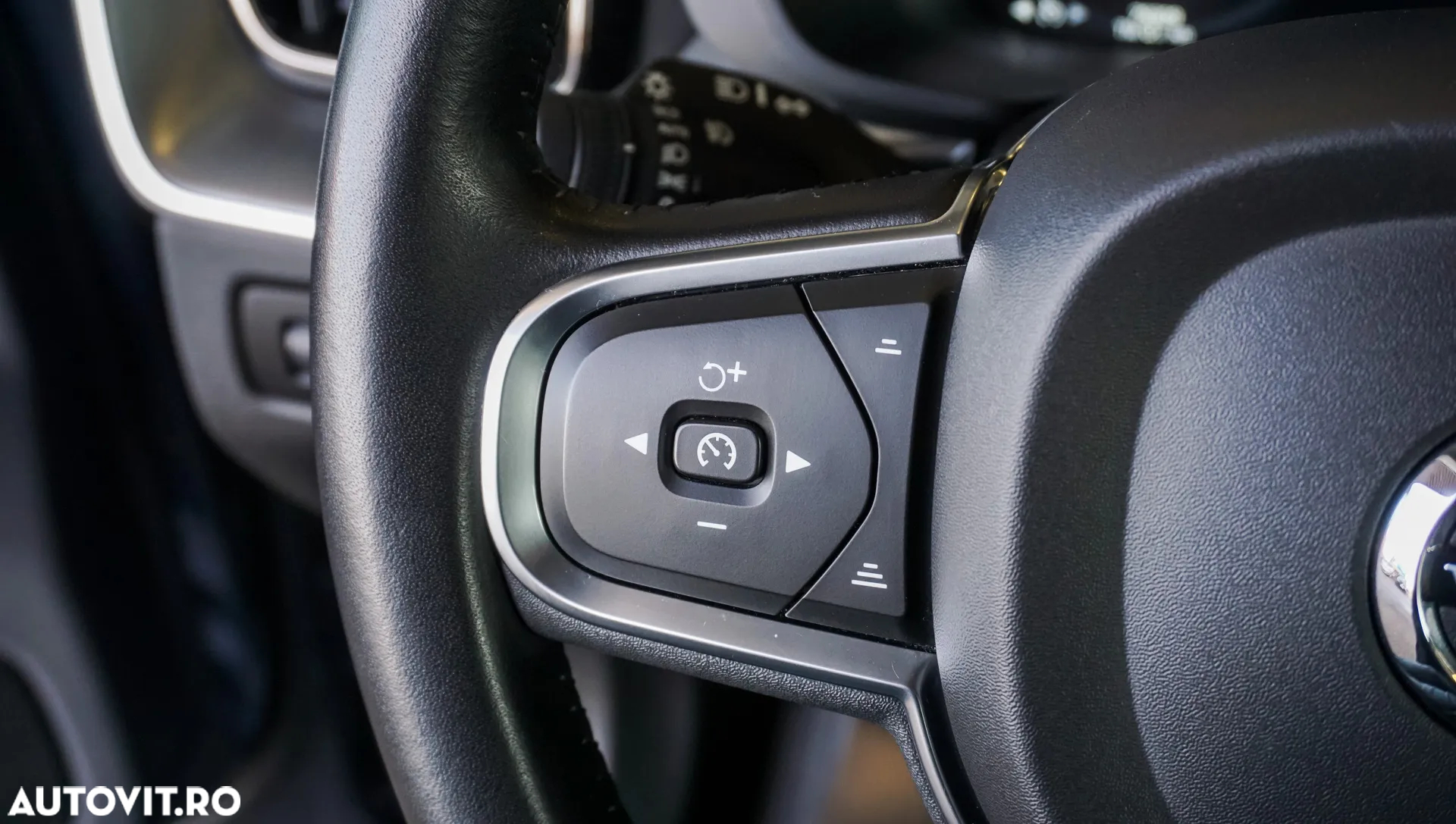 Volvo XC 60 T4 Geartronic Momentum - 18