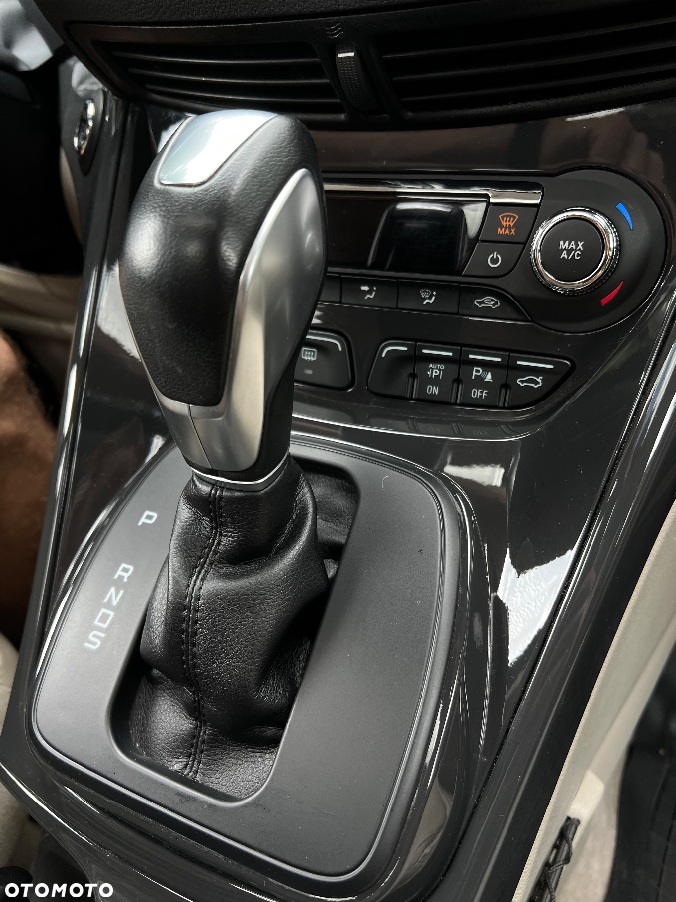 Ford Escape - 14