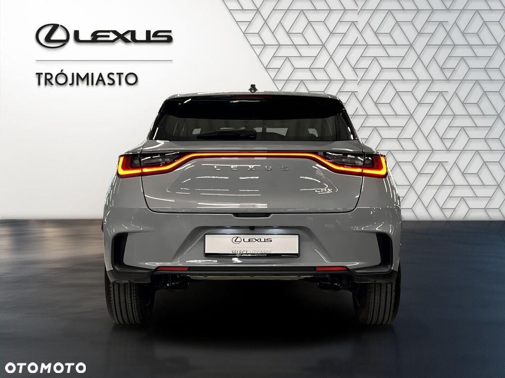Lexus LBX 2024