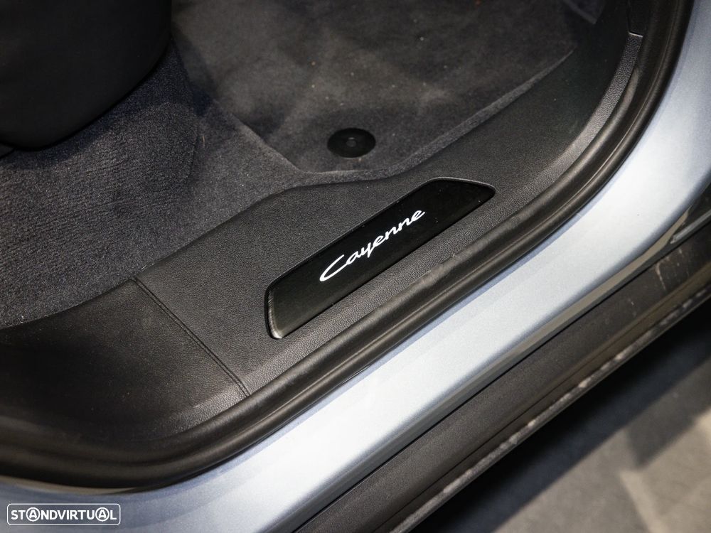 Porsche Cayenne Coupé E-Hybrid Black Edition - 42